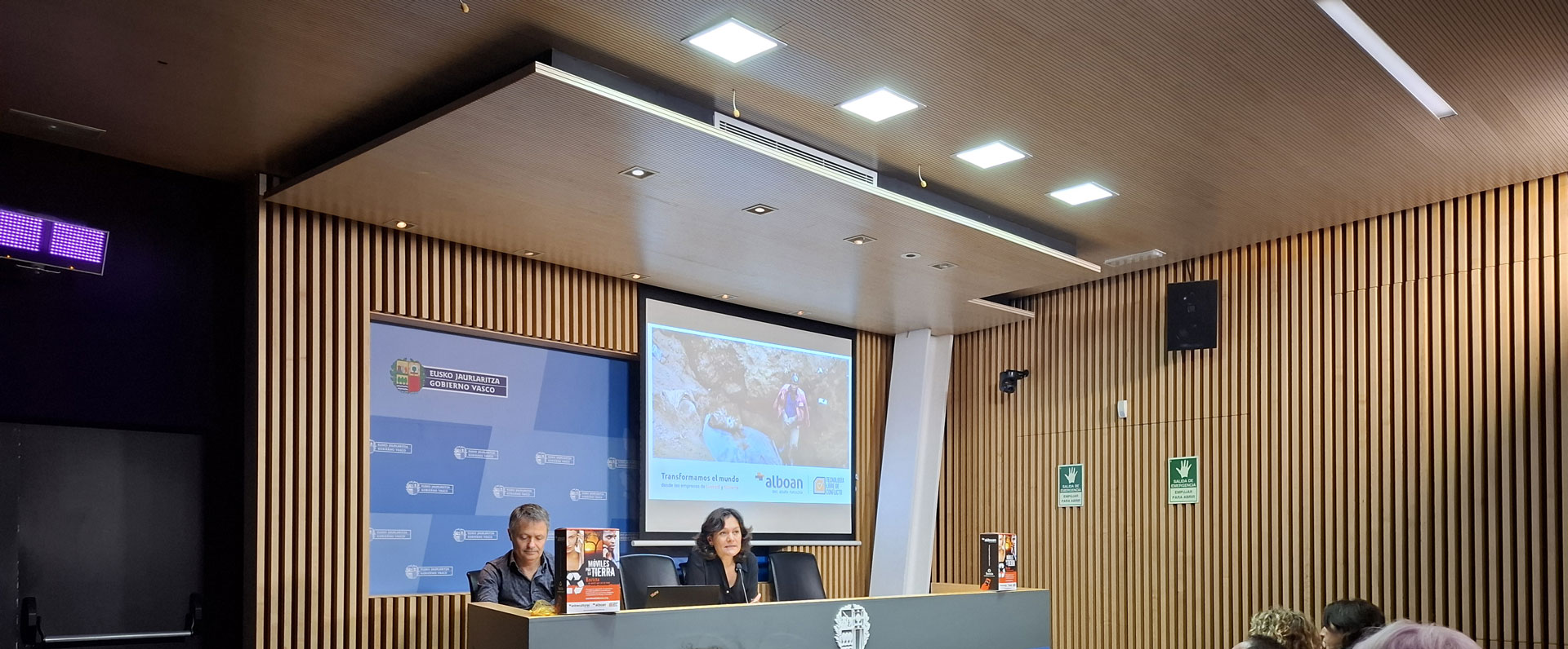 Sociedades Públicas del Gobierno Vasco se suman a la Semana Europea de Prevención de Residuos con una recogida de móviles y tablets