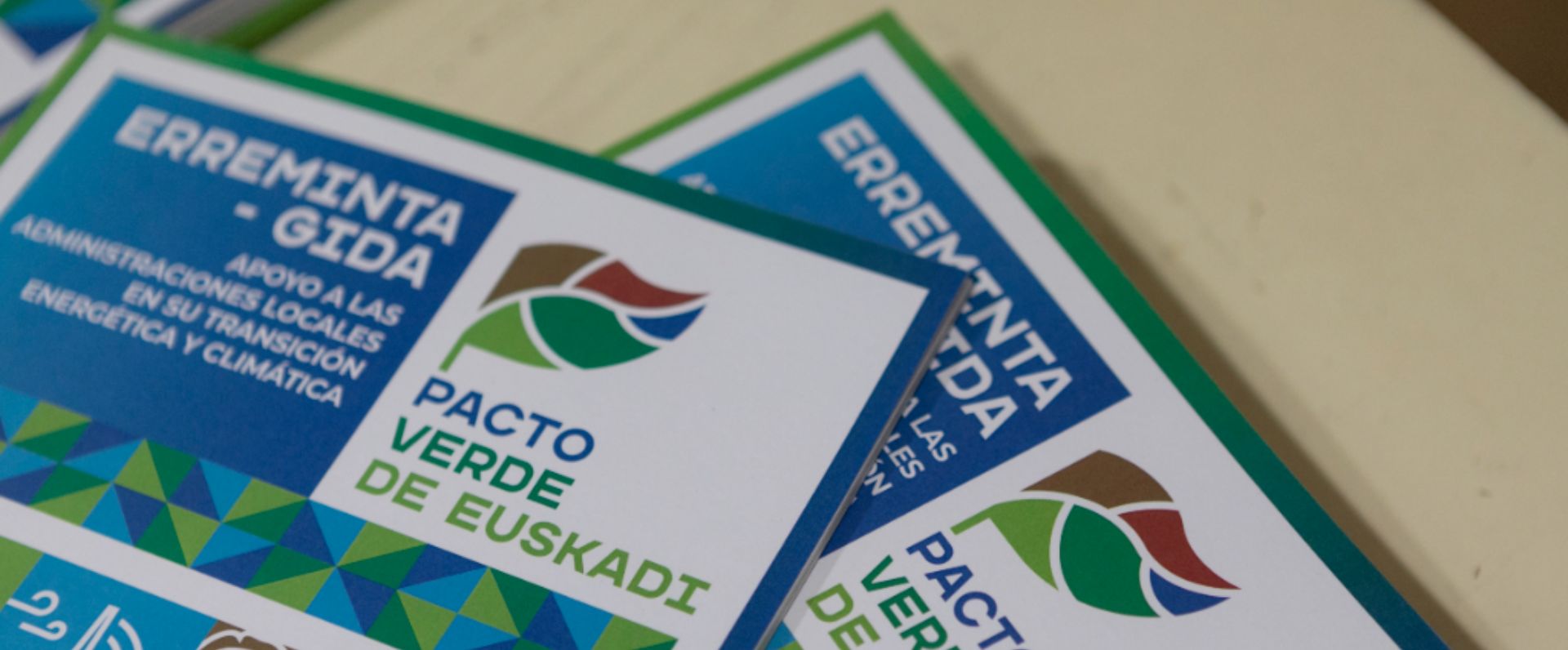Presentado en Aiala y Gorbeialde el nuevo programa de apoyo a las entidades locales para avanzar en los objetivos de clima y energía