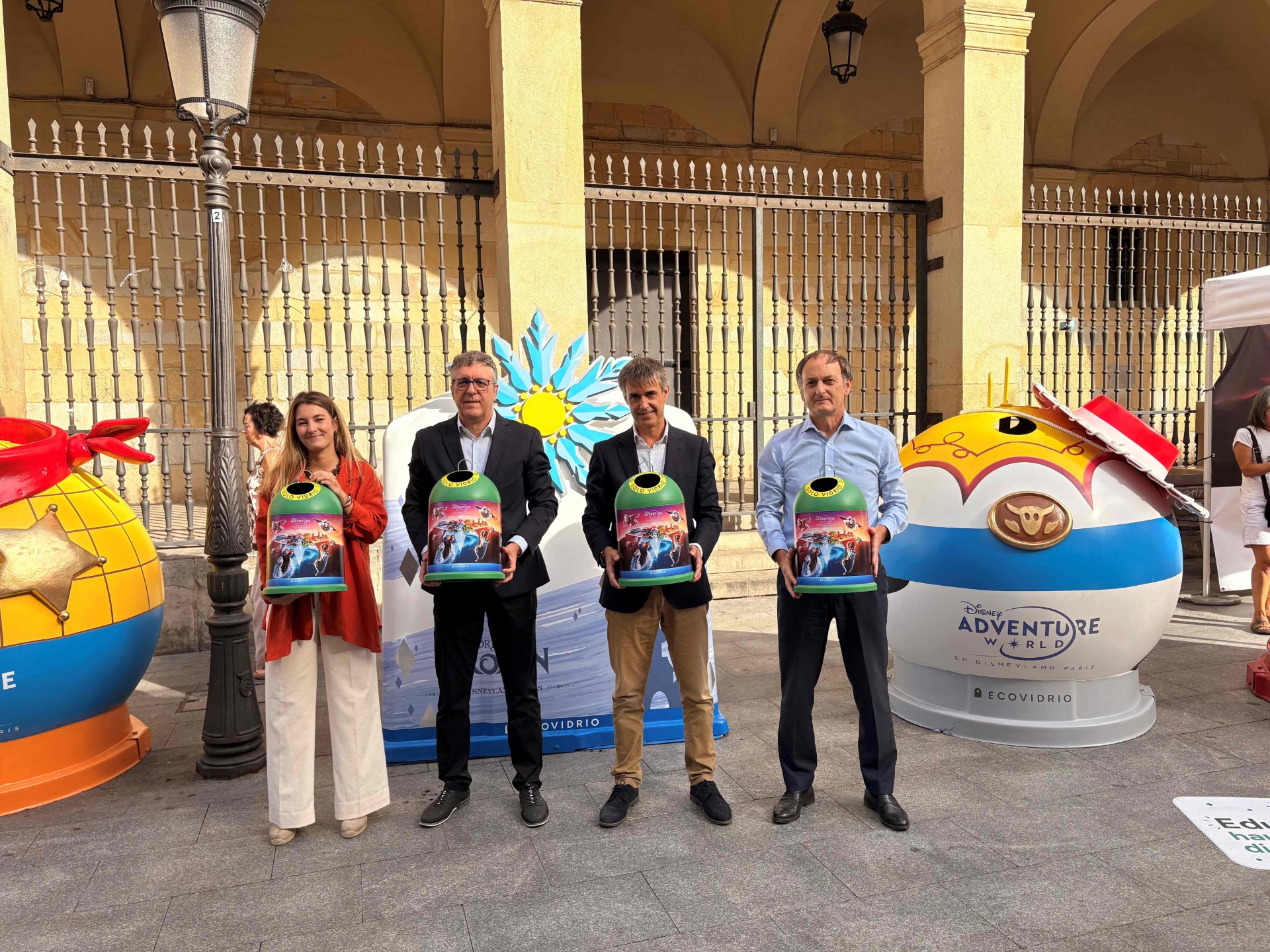 “Reciclar Vidrio es una Gran Aventura” los contenedores de vidrio tematizados con los personajes más populares de Disney, Pixar y Marvel vuelven a tomar Bilbao 
